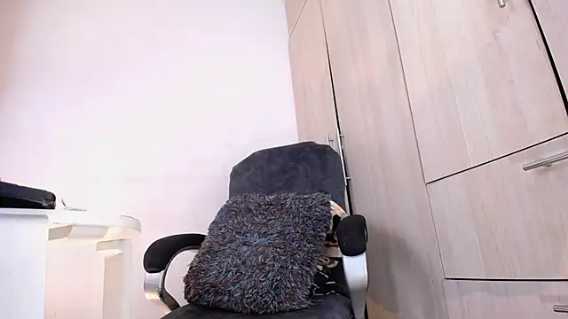 camilasexy111 online show from 03-20-25, 11:45