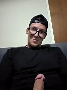 Snapshot of TheSouthernKing chatting on 03-20-26, 09:19 TheSouthernKing online show from 03-20-26, 09:19