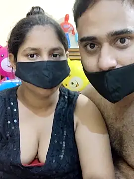 IND COUPLE1 online show from 03-03-25, 08:43