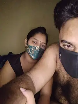 Snapshot of IND_COUPLE1 chatting on 06-22-26, 04:15 IND COUPLE1 online show from 06-22-26, 04:15