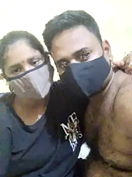 Snapshot of IND_COUPLE1 chatting on 07-21-26, 03:36 IND COUPLE1 online show from 07-21-26, 03:36