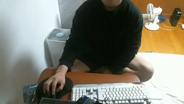 Snapshot of Stellan_0412 chatting on 02-09-26, 04:00 Stellan 0412 online show from 02-09-26, 04:00