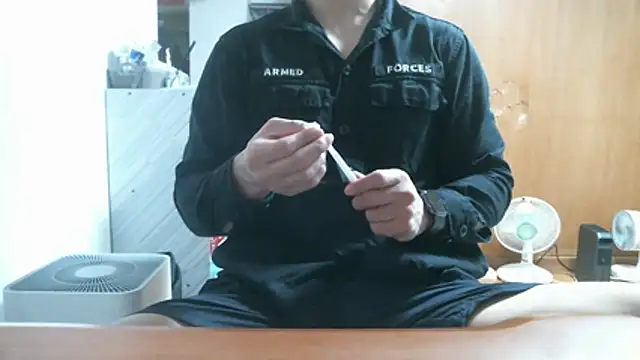 Snapshot of Stellan_0412 chatting on 03-04-26, 04:18 Stellan 0412 online show from 03-04-26, 04:18