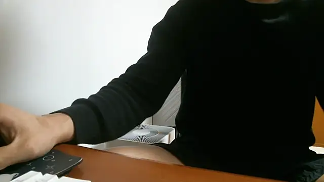 Snapshot of Stellan_0412 chatting on 03-08-26, 04:05 Stellan 0412 online show from 03-08-26, 04:05