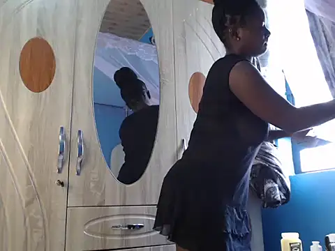 TrishaKalid online show from 02-18-26, 07:59