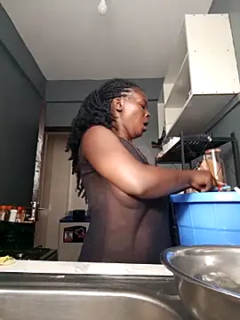 TrishaKalid online show from 04-27-26, 10:24