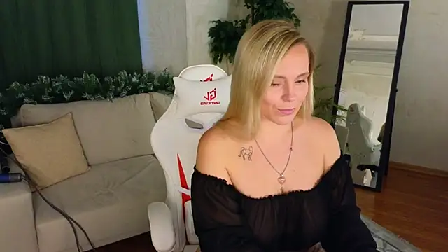 Charming Daphny online show from 12-12-24, 10:34