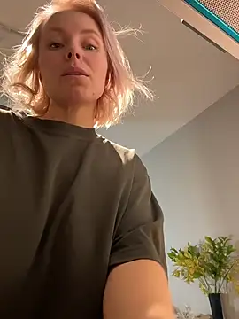 Charming Daphny online show from 03-12-26, 06:52