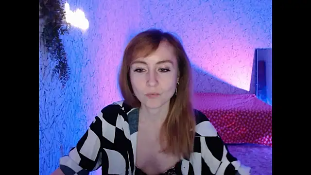 Snapshot of Athena_Richards chatting on 12-14-24, 03:36 Athena Richards online show from 12-14-24, 03:36