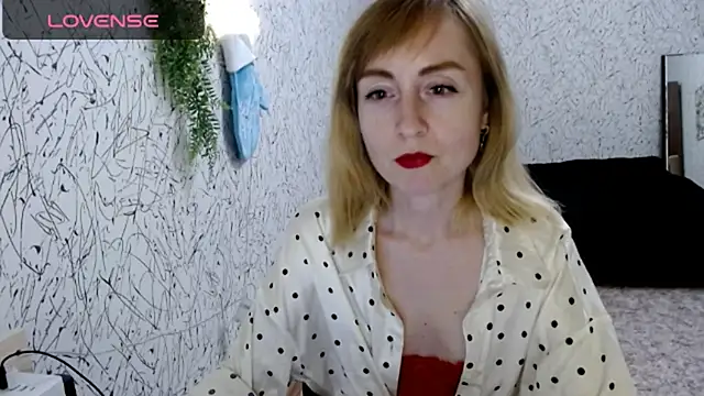 Snapshot of Athena_Richards chatting on 10-02-25, 03:19 Athena Richards online show from 10-02-25, 03:19