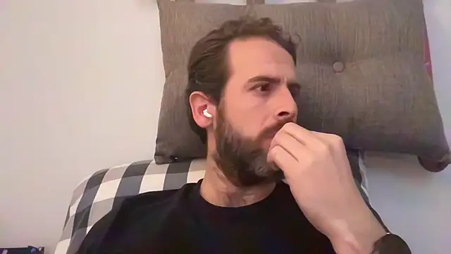 Snapshot of StarrMan99 chatting on 03-06-25, 08:27 StarrMan99 online show from 03-06-25, 08:27