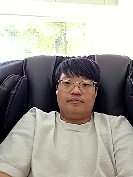 Snapshot of lolgayb chatting on 06-10-26, 05:18 lolgayb online show from 06-10-26, 05:18