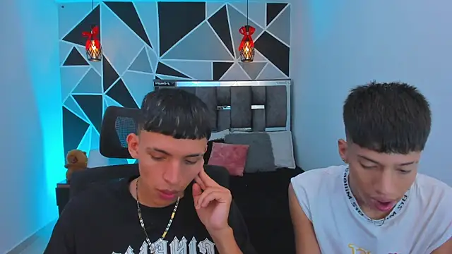 Juan Nd Steven online show from 03-10-26, 04:06