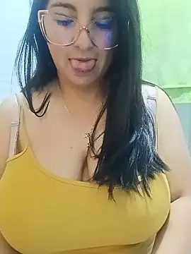 Snapshot of _Angelinaandrade_ chatting on 07-08-26, 01:15 Angelinaandrade online show from 07-08-26, 01:15