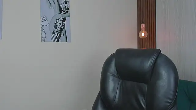 miah connor online show from 11-28-25, 07:38