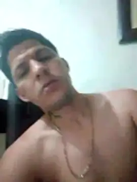Snapshot of Alonsomadeira chatting on 05-06-26, 12:32 Alonsomadeira online show from 05-06-26, 12:32