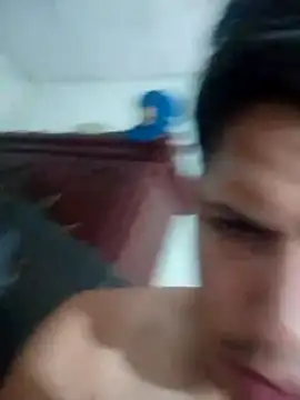 Snapshot of Alonsomadeira chatting on 05-14-26, 01:18 Alonsomadeira online show from 05-14-26, 01:18