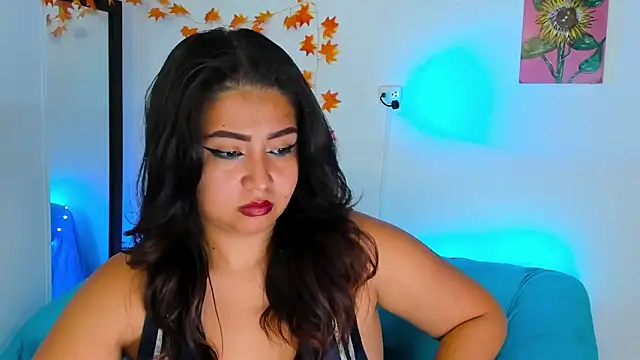 Snapshot of LiahDiaz chatting on 12-15-24, 07:21 LiahDiaz online show from 12-15-24, 07:21