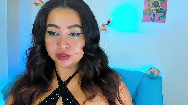 Snapshot of LiahDiaz chatting on 12-29-24, 12:41 LiahDiaz online show from 12-29-24, 12:41