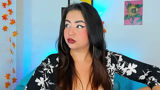 Snapshot of LiahDiaz chatting on 02-15-25, 10:42 LiahDiaz online show from 02-15-25, 10:42