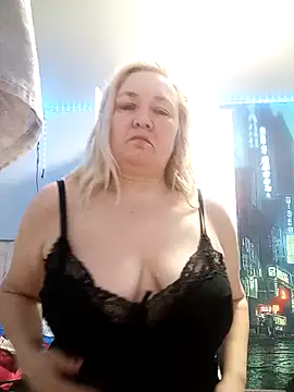 Snapshot of HelenaGlossX chatting on 12-01-24, 04:40 HelenaGlossX online show from 12-01-24, 04:40