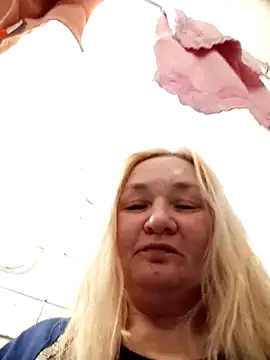 Snapshot of HelenaGlossX chatting on 12-12-24, 11:07 HelenaGlossX online show from 12-12-24, 11:07