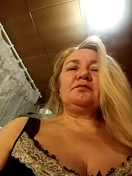 Snapshot of HelenaGlossX chatting on 12-12-24, 06:21 HelenaGlossX online show from 12-12-24, 06:21