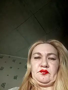 Snapshot of HelenaGlossX chatting on 12-23-24, 12:08 HelenaGlossX online show from 12-23-24, 12:08