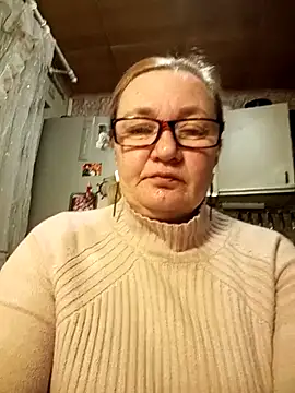 Snapshot of HelenaGlossX chatting on 02-24-25, 08:17 HelenaGlossX online show from 02-24-25, 08:17