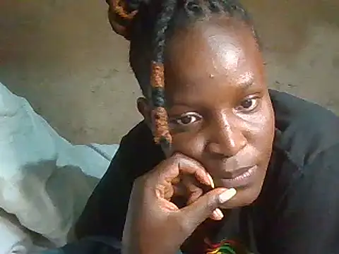 Snapshot of pretty_prickle chatting on 02-18-25, 02:59 pretty prickle online show from 02-18-25, 02:59