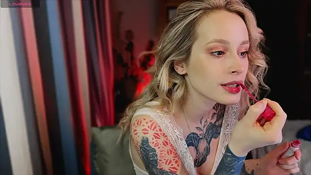 Snapshot of aviva_faith chatting on 12-22-25, 09:01 aviva faith online show from 12-22-25, 09:01