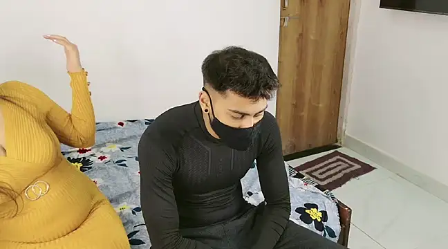 Snapshot of RupaliDixit chatting on 02-01-25, 05:37 RupaliDixit online show from 02-01-25, 05:37