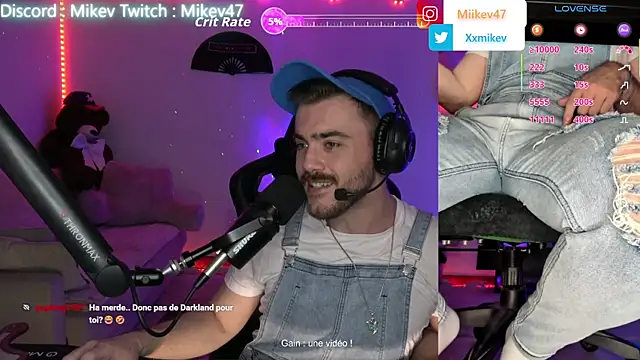 Snapshot of Mikev chatting on 02-09-26, 07:07 Mikev online show from 02-09-26, 07:07