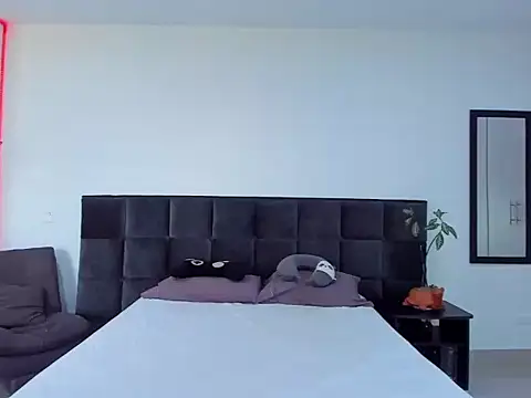 Alexander Martines online show from 10-17-25, 09:06