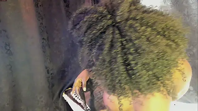 Snapshot of MiaKnox chatting on 02-03-26, 12:09 MiaKnox online show from 02-03-26, 12:09