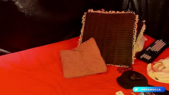 Snapshot of MiaKnox chatting on 02-17-26, 12:07 MiaKnox online show from 02-17-26, 12:07