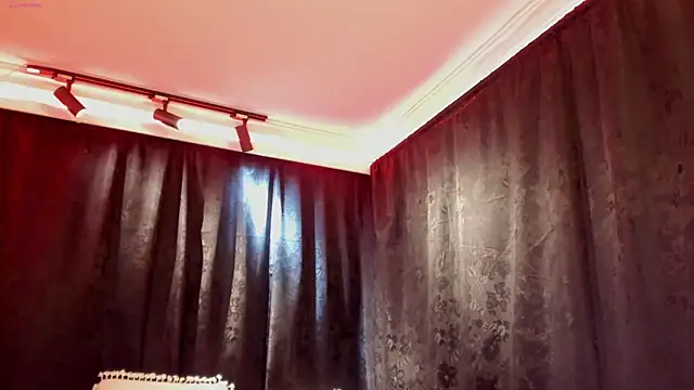 MiaKnox online show from 06-18-26, 12:11