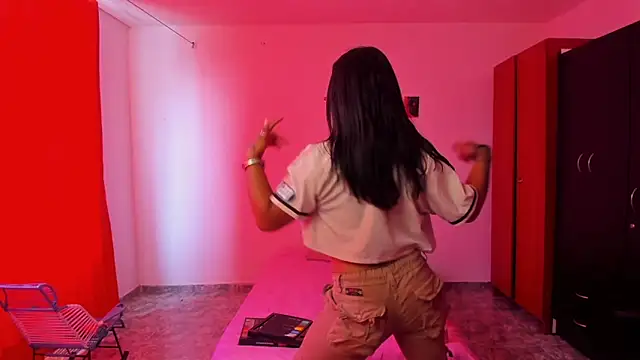 Snapshot of nicole_volkov chatting on 02-21-25, 02:48 nicole volkov online show from 02-21-25, 02:48