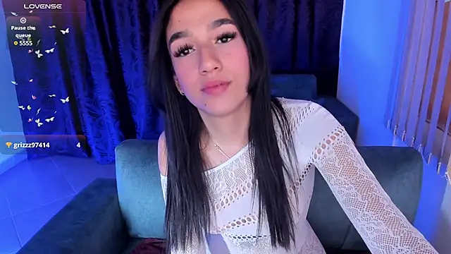 Snapshot of SaraaMills chatting on 01-23-25, 10:44 SaraaMills online show from 01-23-25, 10:44