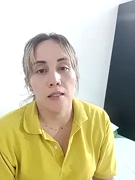 Snapshot of Isabel23zr chatting on 01-07-25, 01:38 Isabel23zr online show from 01-07-25, 01:38