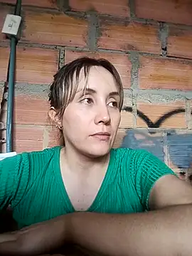 Snapshot of Isabel23zr chatting on 02-20-25, 02:24 Isabel23zr online show from 02-20-25, 02:24