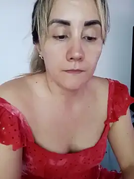 Snapshot of Isabel23zr chatting on 10-06-25, 03:53 Isabel23zr online show from 10-06-25, 03:53