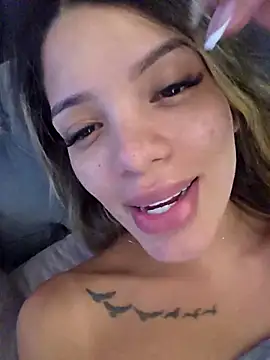 Snapshot of Ameliadickens chatting on 11-06-25, 08:10 Ameliadickens online show from 11-06-25, 08:10