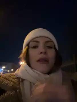 Snapshot of Accole chatting on 01-18-25, 05:48 Accole online show from 01-18-25, 05:48