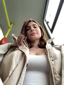 Snapshot of Accole chatting on 02-13-25, 07:03 Accole online show from 02-13-25, 07:03