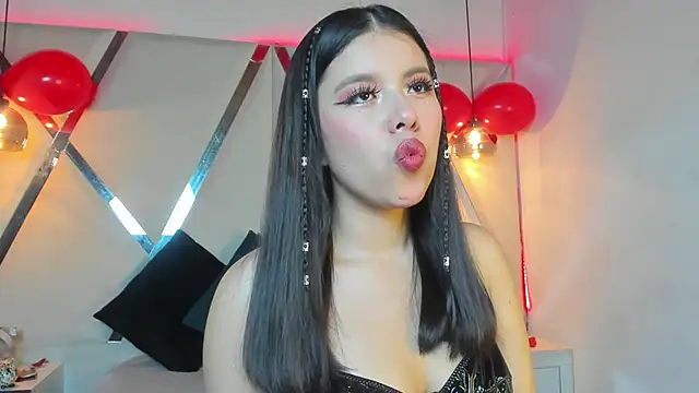 Snapshot of MarielQueenx chatting on 02-19-25, 03:17 MarielQueenx online show from 02-19-25, 03:17