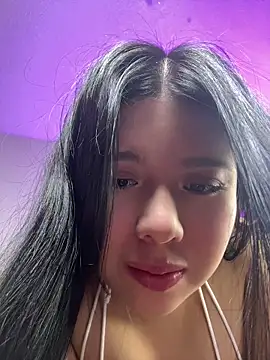 Snapshot of MarielQueenx chatting on 08-09-26, 05:23 MarielQueenx online show from 08-09-26, 05:23