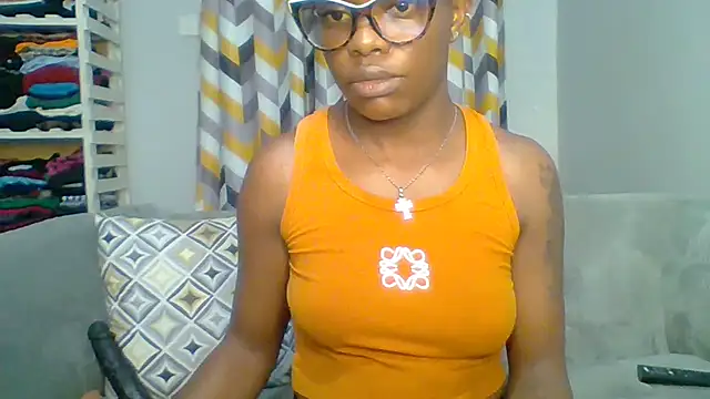 Petite 254 online show from 02-15-26, 12:40