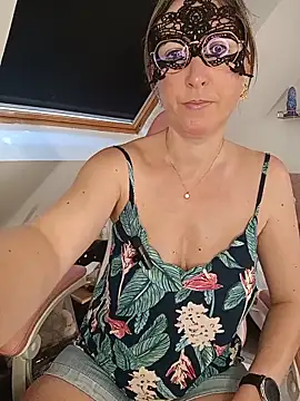 Rose Libertine online show from 05-22-26, 07:15