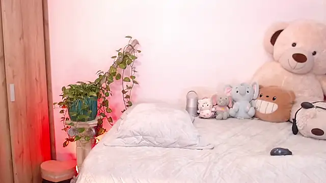 Snapshot of The_queen_of_pleasure chatting on 10-03-25, 04:53 The queen of pleasure online show from 10-03-25, 04:53